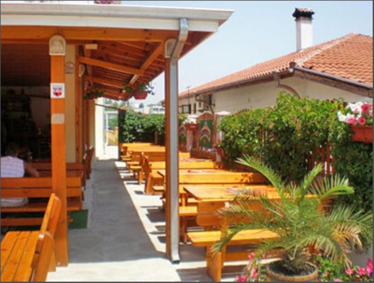 كرانيفو Hotel Niko المظهر الخارجي الصورة