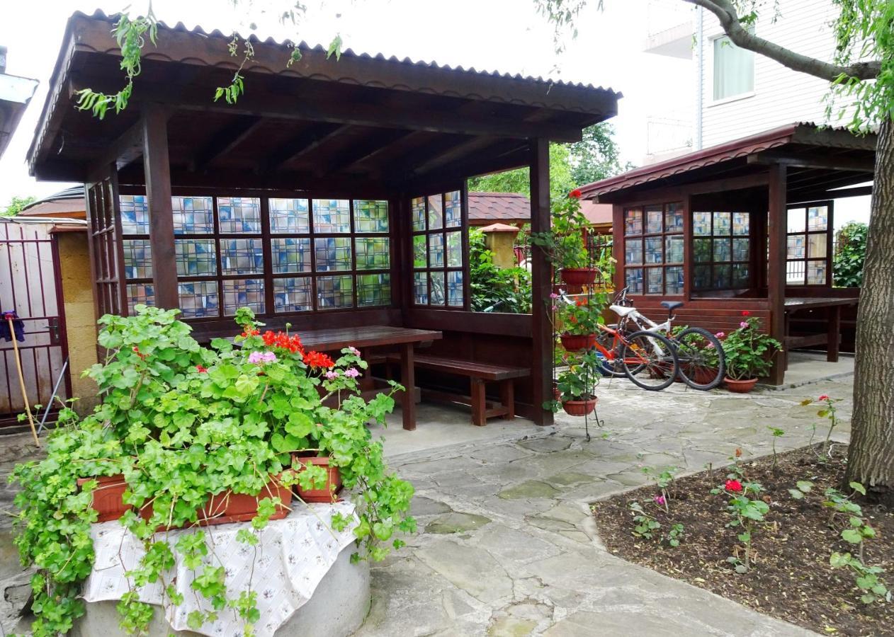 كرانيفو Hotel Niko المظهر الخارجي الصورة