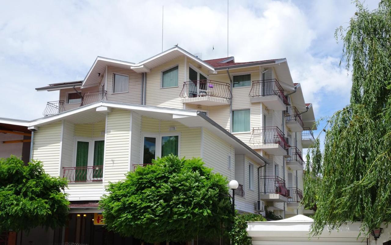 كرانيفو Hotel Niko المظهر الخارجي الصورة