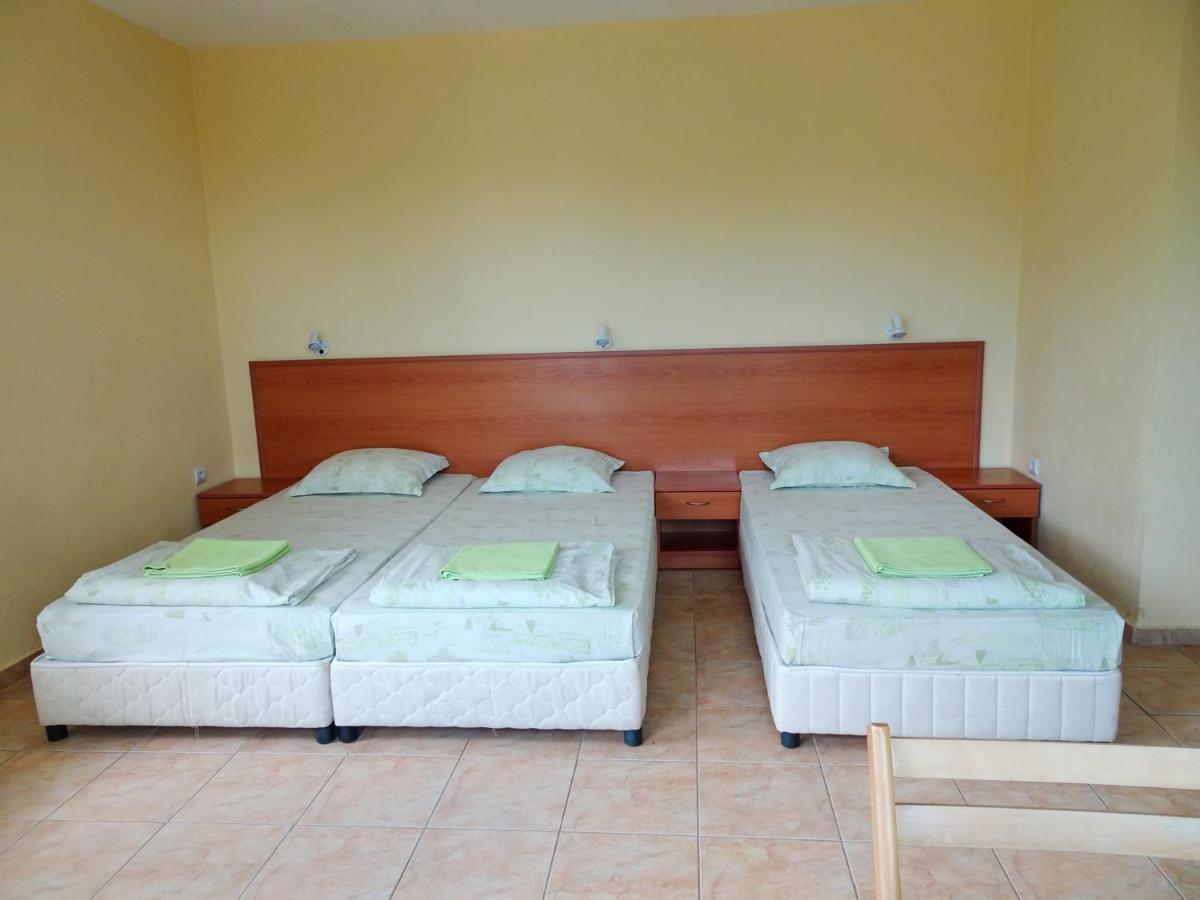 كرانيفو Hotel Niko المظهر الخارجي الصورة