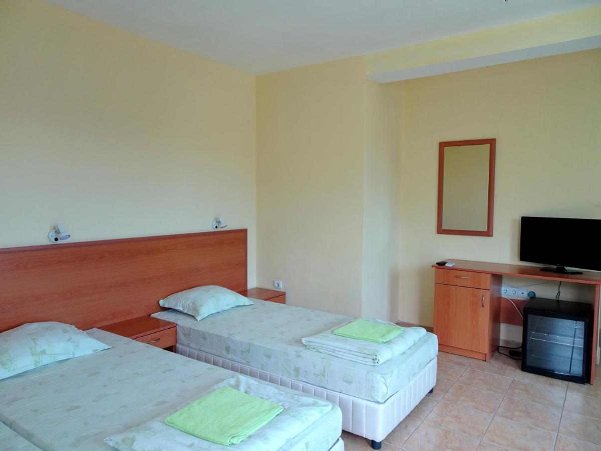كرانيفو Hotel Niko المظهر الخارجي الصورة