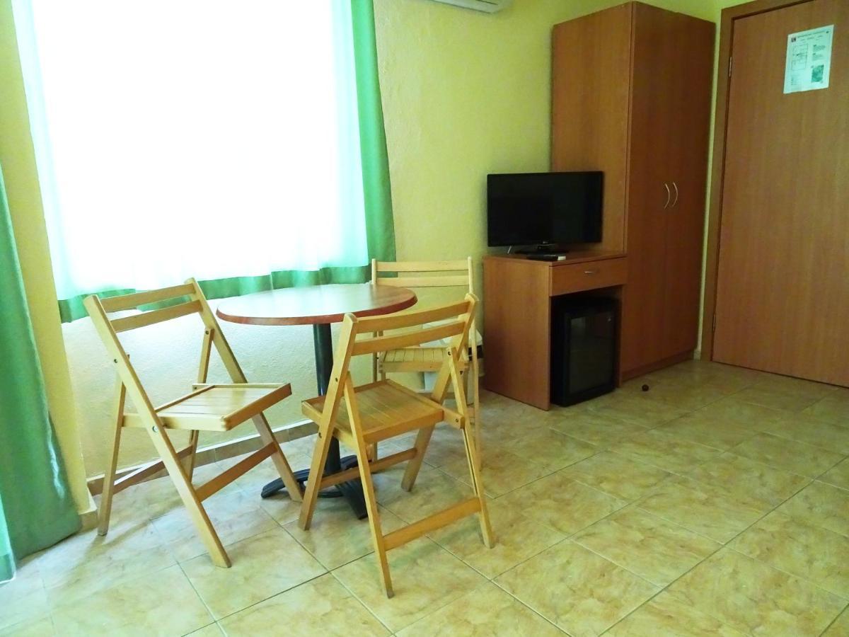 كرانيفو Hotel Niko المظهر الخارجي الصورة